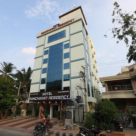 Oyo 15115 Hotel Ramcharan Residency Tirupati Esterno foto