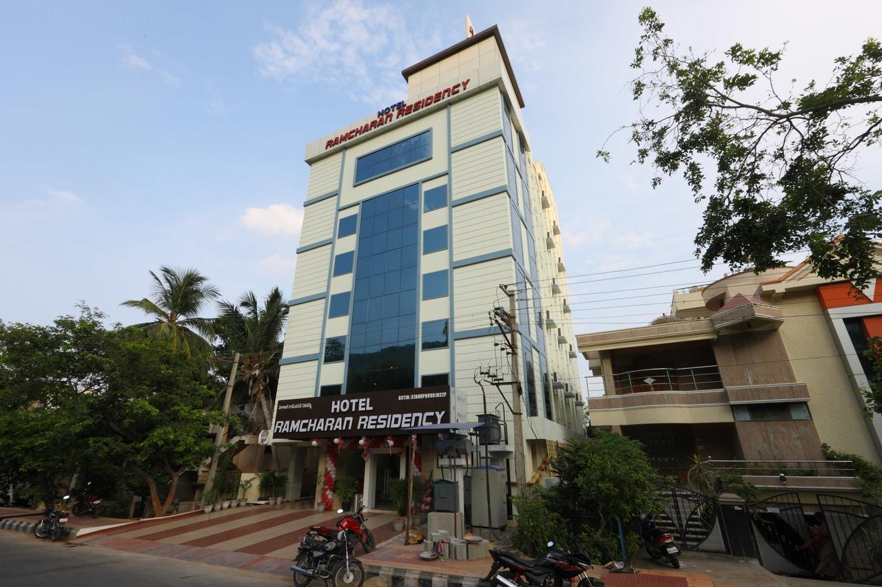 Oyo 15115 Hotel Ramcharan Residency Tirupati Esterno foto